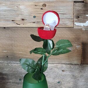 Velvet Rose Ring Box